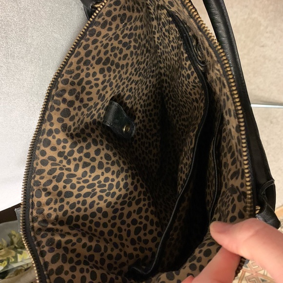 Banana Republic cross body bag - Picture 4 of 4